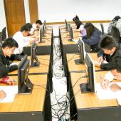ภาพการสอบวัดทักษะทางคอมพิวเตอร์ ประจำปี 2554